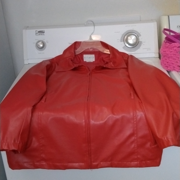 White Stag Ladies Plus Faux Red Leather Coat Sz. 2X - Picture 4 of 10